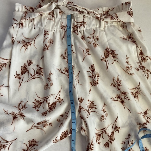 Bailey’s Blossoms Beach/Resort Paper Bag Style Pants Size Various - Picture 6 of 9